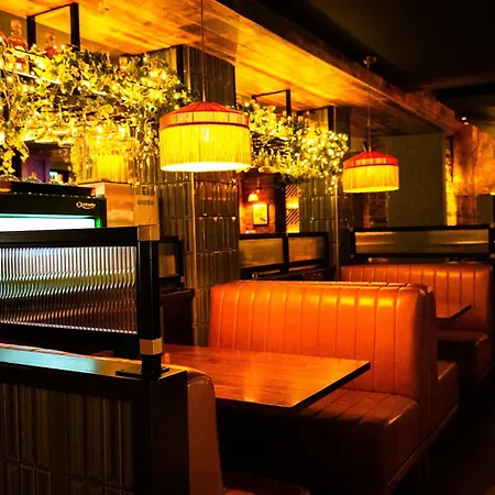 The Palm Ξενοδοχείο Μπρέι