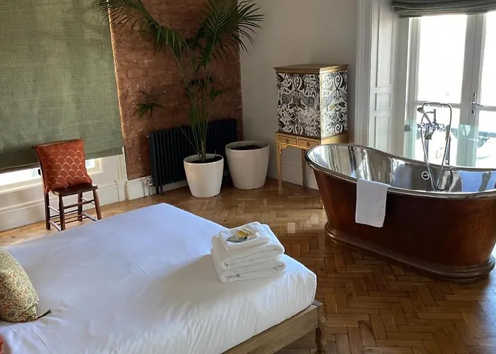 The Palm Отель *