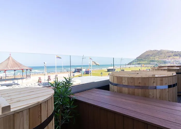 Отель The Palm Брей