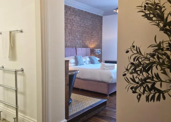 Отель The Palm *